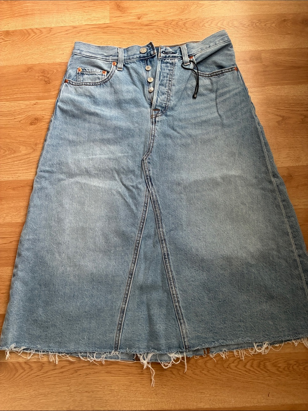 Levi size 28 jeans shirt
